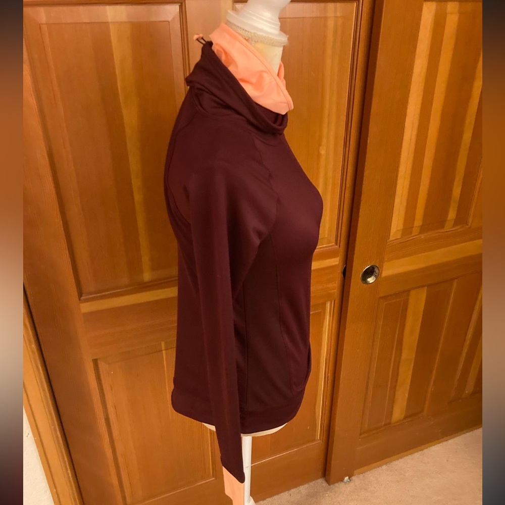 Under Armour Pullover Performance Top. - image 7